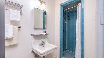Towels, soap, shampoo, toilet paper