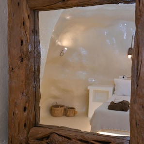 2 bedrooms, desk, travel cot, free WiFi - Dream on Adamas Milos (Adamas)