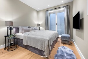 Bügeleisen/Bügelbrett, Reisekinderbett, kostenloses WLAN, Bettwäsche