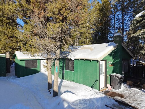Moose`s Caboose | Hot Tub | Near Yellowstone