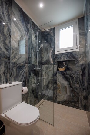 Shower, hair dryer, towels - Calliope's Rhapsody Luxury Apt-Center of Rhodes (Rodos)