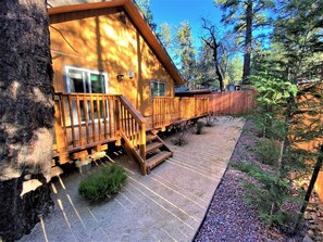Exterior detail - Cozyville Cabin: Quiet Getaway, Built 2019 (Big Bear)