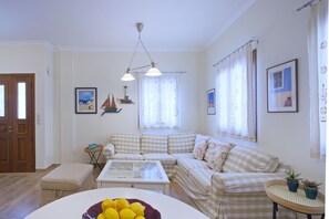 TV - Amaryllis House Lefkada (Lefkada)