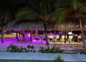Outdoor dining - Stunning Luxury Villa - Privat Pool - 12 Guest (Punta Cana)