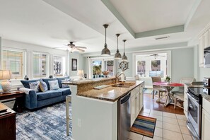 Private kitchen - Tybee Dream: 2 Bed 2 Bath Condo w/ rooftop Pool (Tybee Island)