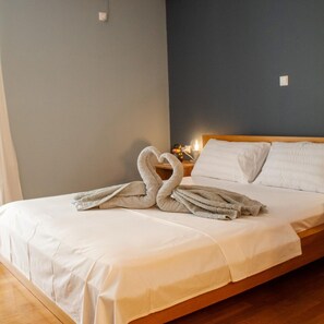 2 bedrooms, desk, iron/ironing board, free WiFi - Filoxenia  in the centre of Kalamata (Kalamata)