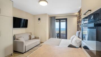 1 bedroom, iron/ironing board, WiFi (free), bed sheets