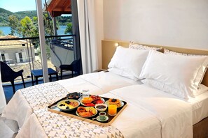 3 bedrooms, iron/ironing board, free WiFi, bed sheets - Suite Christina - Demar Suites (Vlicho)