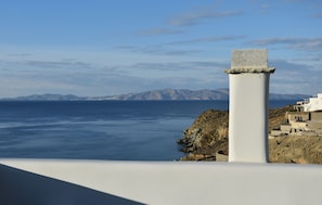 Property grounds - Tinos Portraits Exo Meria (Exomvourgo)