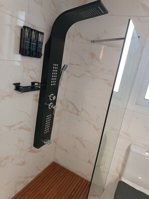 Hair dryer, towels - Free Spirit Apartment in Volos (Volos)