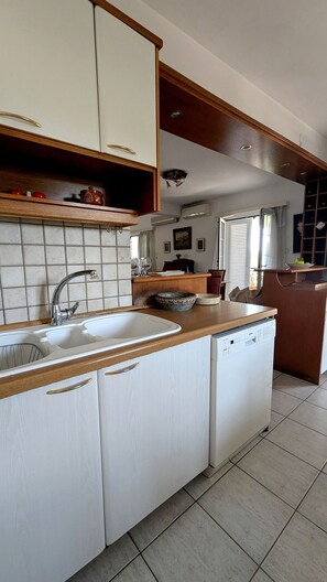 Interior - Ekatis Seacoast Nest (Dafnousia)
