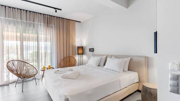 1 habitación, tabla de planchar con plancha y cuna de viaje