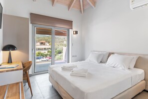 1 bedroom, iron/ironing board, travel cot, free WiFi - Sea & Pool View Suite Second floor (Nikiana)