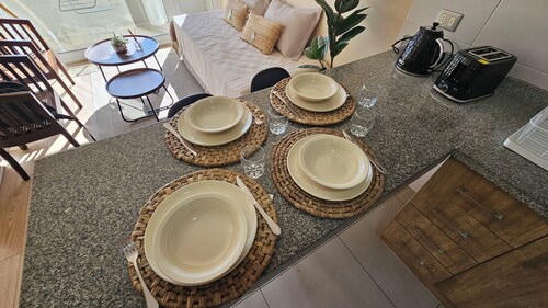 Departamento moderno, a pasos del centro, full equipado.