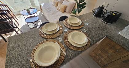 Departamento moderno, a pasos del centro, full equipado.