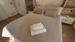 1 室のベッドルーム、アイロン / アイロン台、インターネット、ベッドシーツ