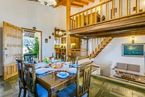 Dining - Villa Agapi Episcopi (Heraklion)
