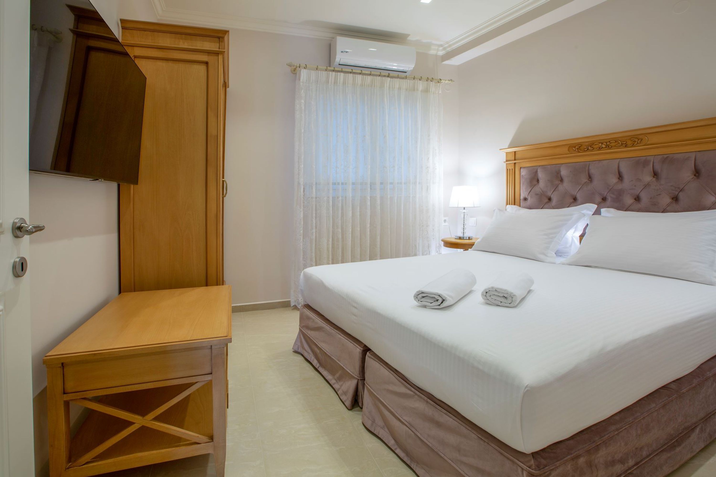 2 slaapkamers, een strijkplank/strijkijzer, gratis wifi, beddengoed