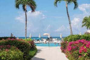 Pool - Regal Beach Club #214 - 2BR Ocean View 7 Mile Beach (Seven Mile Beach)