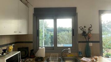 Macchina per tè/caffè, frigorifero, microonde, forno