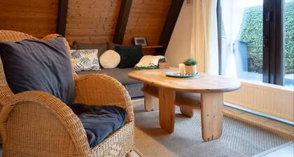 Familienfreundliches Ferienhaus in Burhave – 500 m zum Strand, WLAN, Garten