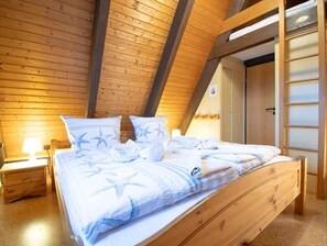 Een strijkplank/strijkijzer, reisbedje, gratis wifi