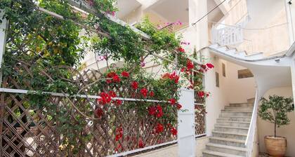 Cozy apartment next to Alimos beach
