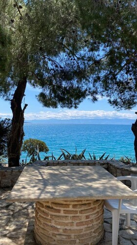 Garden studio by the sea
