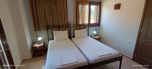 Evinos Village Resort Anthi