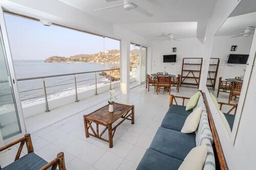 Beachfront Brisas Bungalow @Aqua at La Madera Beach