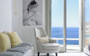 TV, DVD player, stereo - Magnolia in Mykonos with 4 bedrooms and 4.5 bathrooms (Mykonos)