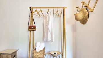2 bedrooms, desk, iron/ironing board, travel crib