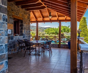 Outdoor dining - Villa Gaia with Private Pool (Milatos)