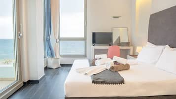 3 bedrooms, iron/ironing board, travel crib, WiFi (free)
