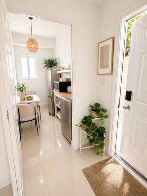 Interior - Cozy 1-bedroom Room in Serene Princeton with AC comfort (Princeton)