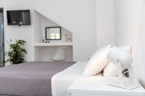 1 bedroom, desk, iron/ironing board, travel cot - Margherita's - Deluxe Double Studio (Naxos)