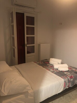 1 bedroom, desk, iron/ironing board, free WiFi - One Bedroom Apartment (Naxos)