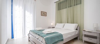 Hippocampus - Economy Quadruple Room