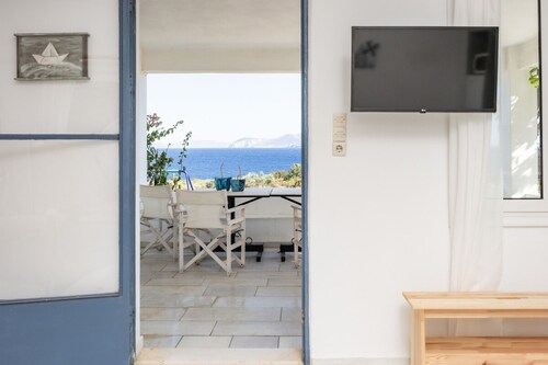 "Marathitis" cottage house - Aegean sea view