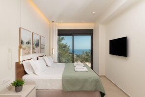 4 habitaciones, tabla de planchar con plancha y cuna de viaje 