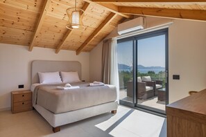4 bedrooms, iron/ironing board, travel cot, bed sheets - Cameo 2  Luxury Villa with Pool (Zakynthos)