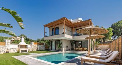 Cameo 2 Luxury Villa with Pool