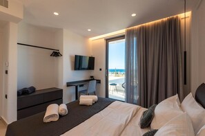 2 bedrooms, desk, iron/ironing board, travel cot - Aethra Deluxe Villa with pool, 700m from Beach (Anissaras)