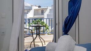 2 slaapkamers, een strijkplank/strijkijzer, reisbedje, gratis wifi