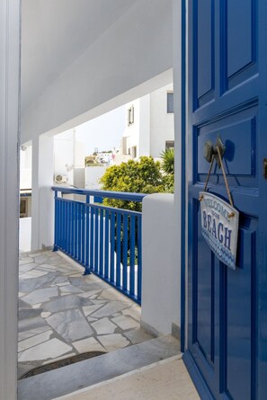 Exterior detail - Zen Beach House  in Tinos 1 (Tinos)