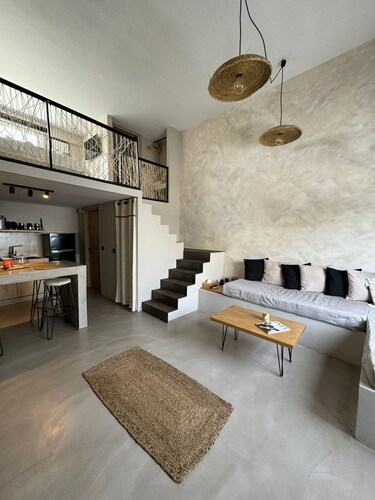 Noah Loft In Center Of Tinos