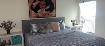 Florida Chill
Sunshine by Day, Fire Pit Nights — 3BR with AC in Winter Haven