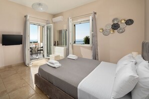 2 bedrooms, iron/ironing board, bed sheets - Villa Mediterranean View (Corfu)