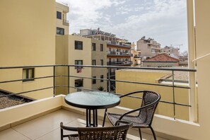 Property grounds - Dimi's Studio Center in Chania (Chania)