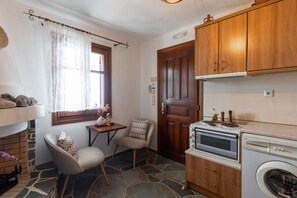 Interior - Hibiscus - Mirsini Apartments in Sifnos (Βαθύ)